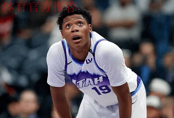 埃斯-贝利全场投篮9中3,三分4中1得到7分2篮板3助攻 埃斯-贝利全场投篮9中3,三分4中1得到7分2篮板3助攻